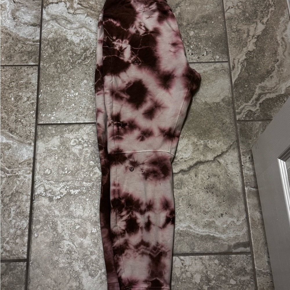 lululemon athletica Tie-Dye Sweatpants in Pink and Brown